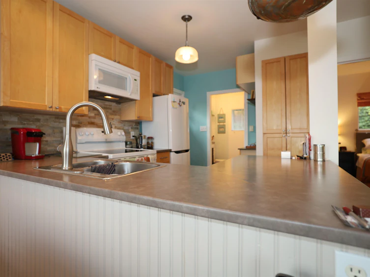 512 S Fletcher Road, Gibsons, BC, V0N 1V9 - 11