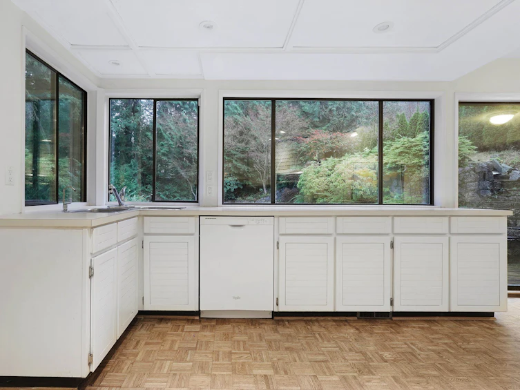 976 Prospect Avenue, North Vancouver, BC, V7R 2M4 - 2