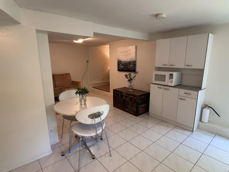 3336 E Georgia Street, Vancouver, BC, V5K 2L4 - 28