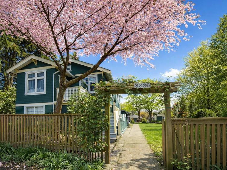 3336 E Georgia Street, Vancouver, BC, V5K 2L4 - 2