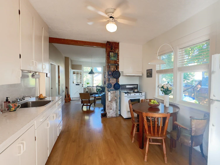 3336 E Georgia Street, Vancouver, BC, V5K 2L4 - 12