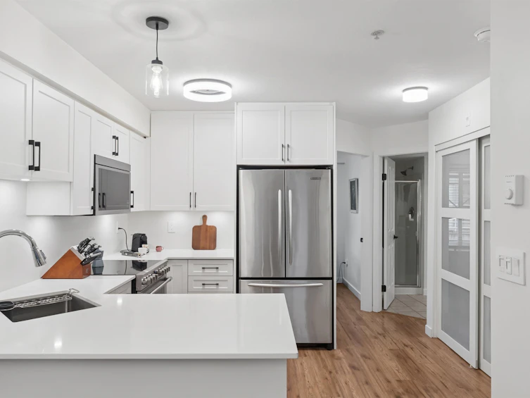 C3-332 Lonsdale Avenue, North Vancouver, BC, V7M 3M5 - 3