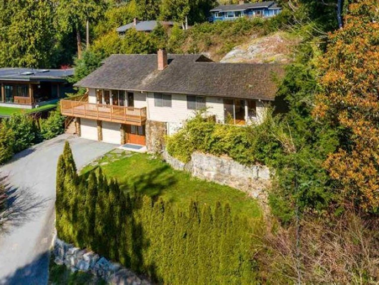 3895 Southridge Avenue, West Vancouver, BC, V7V 3H9 - 5