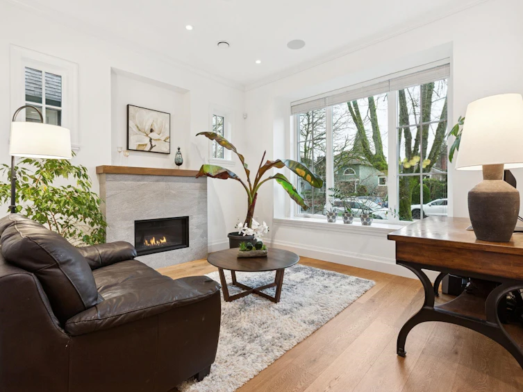 2975 W 15th Avenue, Vancouver, BC, V6K 3A2 - 4