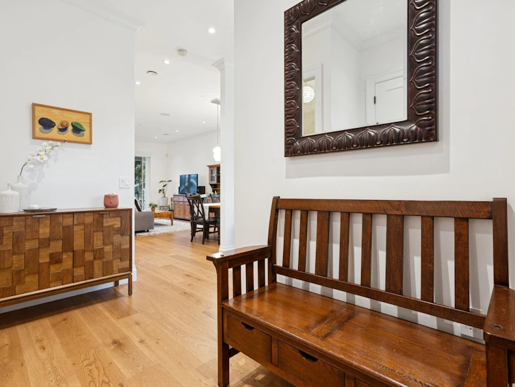 2975 W 15th Avenue, Vancouver, BC, V6K 3A2 - 3
