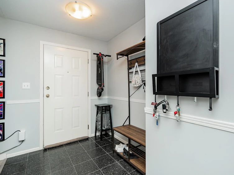 301-7465 Sandborne Avenue, Burnaby, BC, V3N 4W7 - 17