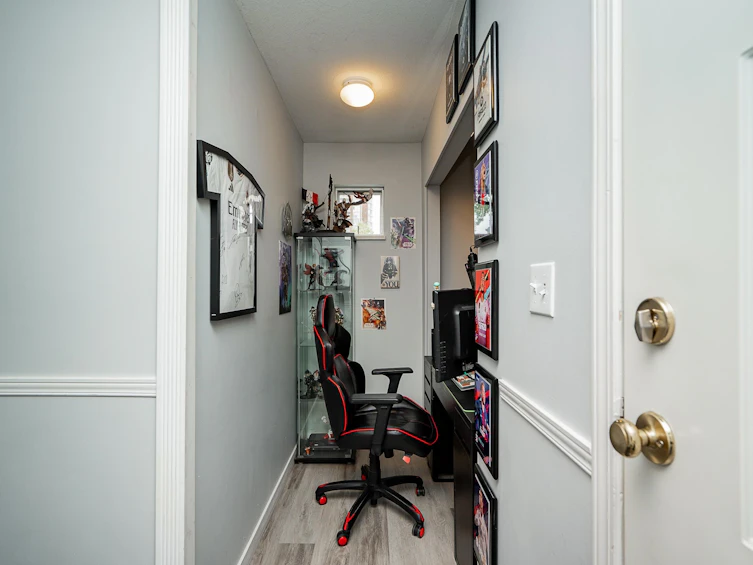 301-7465 Sandborne Avenue, Burnaby, BC, V3N 4W7 - 28