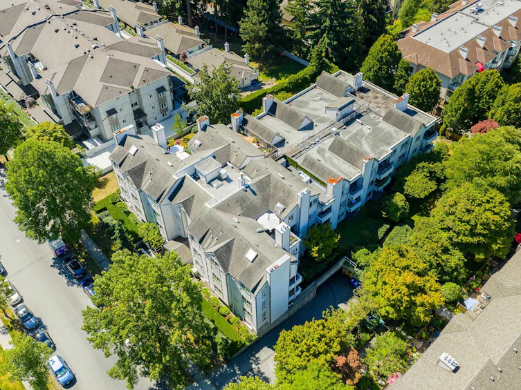 301-7465 Sandborne Avenue, Burnaby, BC, V3N 4W7 - 35