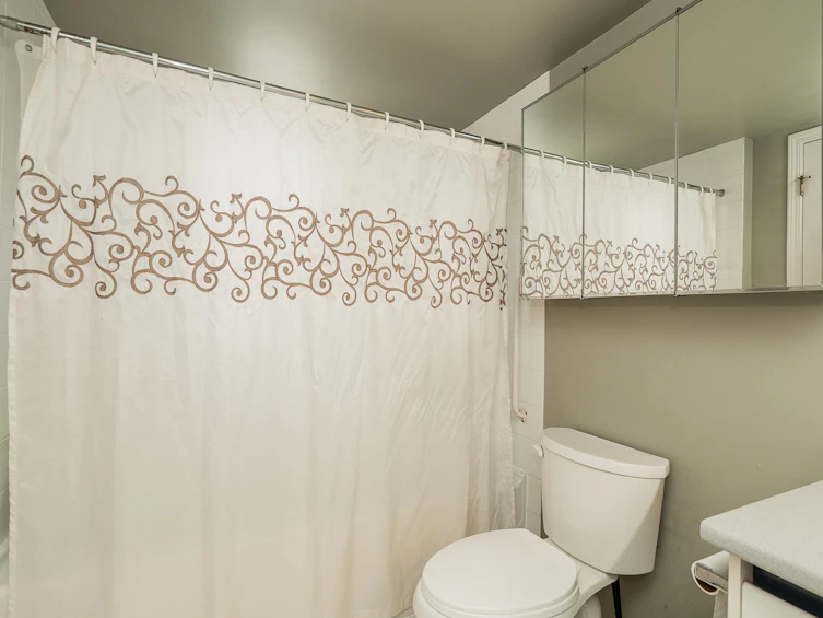 301-7465 Sandborne Avenue, Burnaby, BC, V3N 4W7 - 22