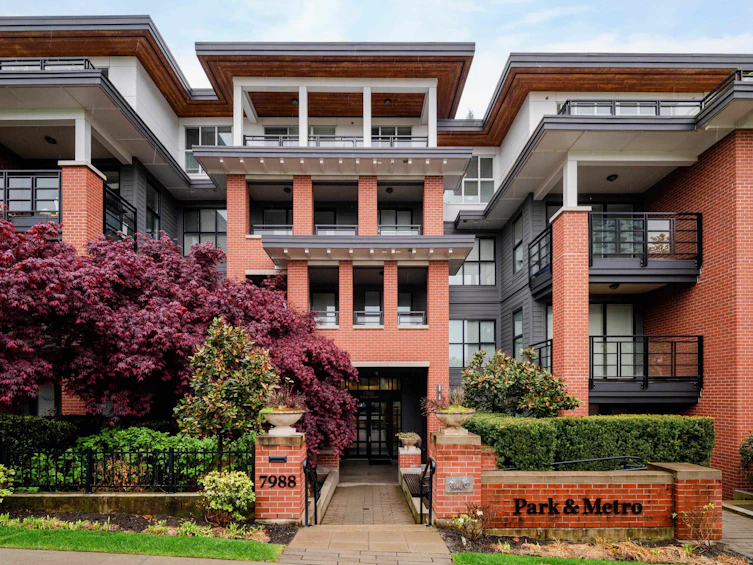 PH2-7988 Yukon Street, Vancouver, BC, V5X 2Y7 - 9