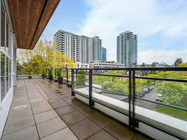 PH2-7988 Yukon Street, Vancouver, BC, V5X 2Y7 - 8
