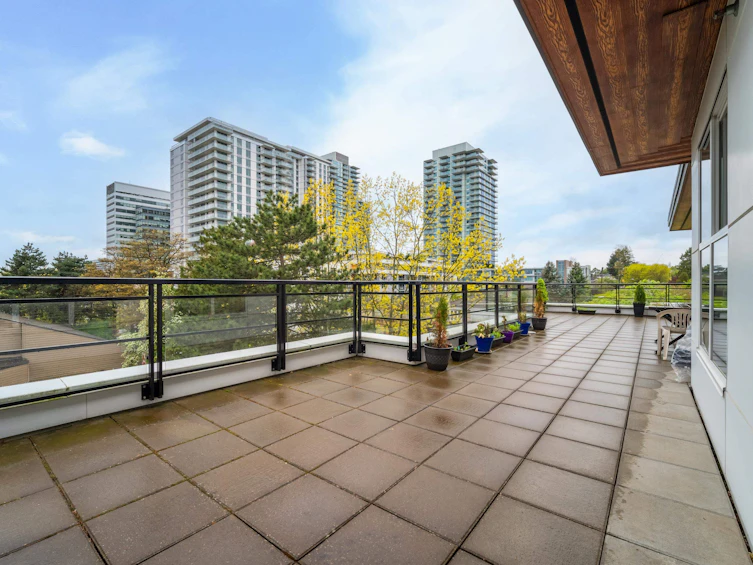 PH2-7988 Yukon Street, Vancouver, BC, V5X 2Y7 - 4