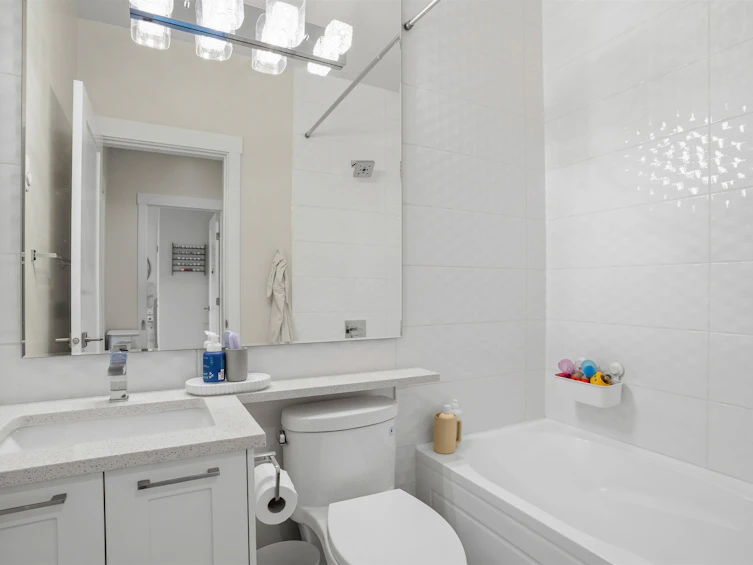 215-16488 64 Avenue, Surrey, BC, V3S 6X6 - 23