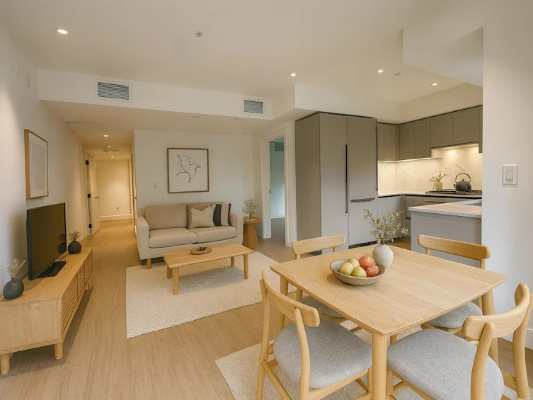 203-2235 E Broadway, Vancouver, BC, V5N 0J5 - 5