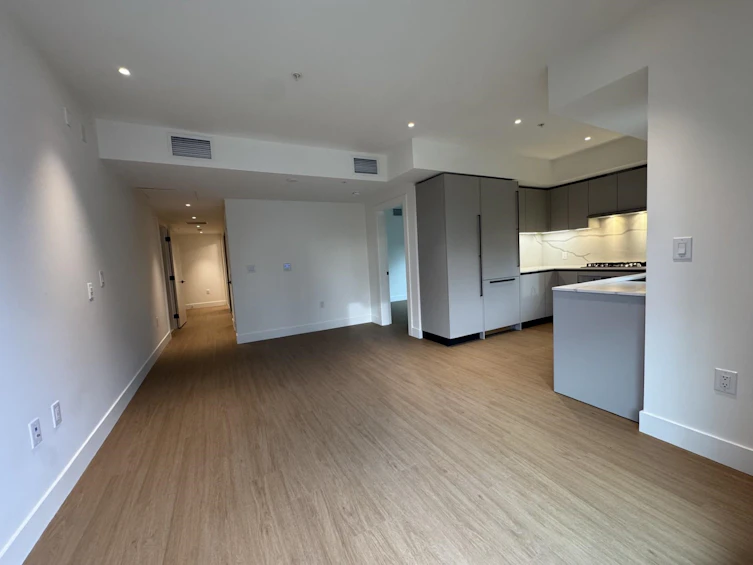 203-2235 E Broadway, Vancouver, BC, V5N 0J5 - 6