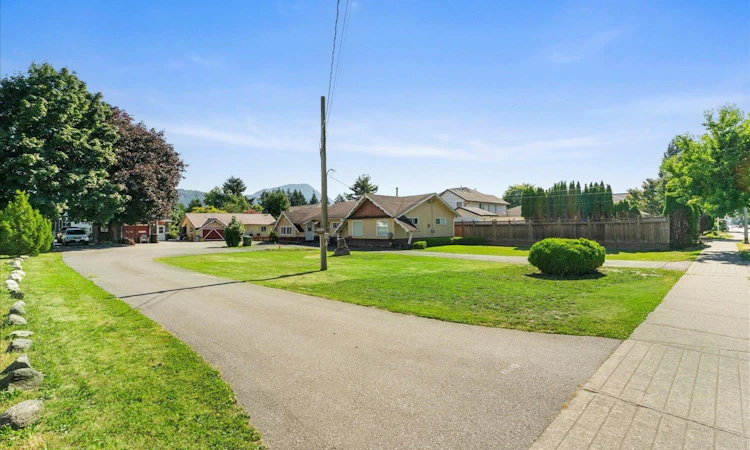 45240 South Sumas Road
