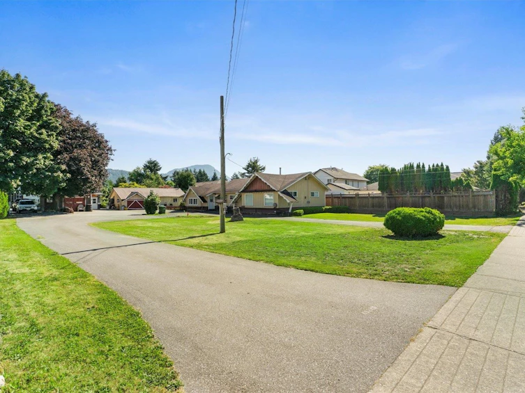 45240 South Sumas Road, Chilliwack, BC, V2R 1W9