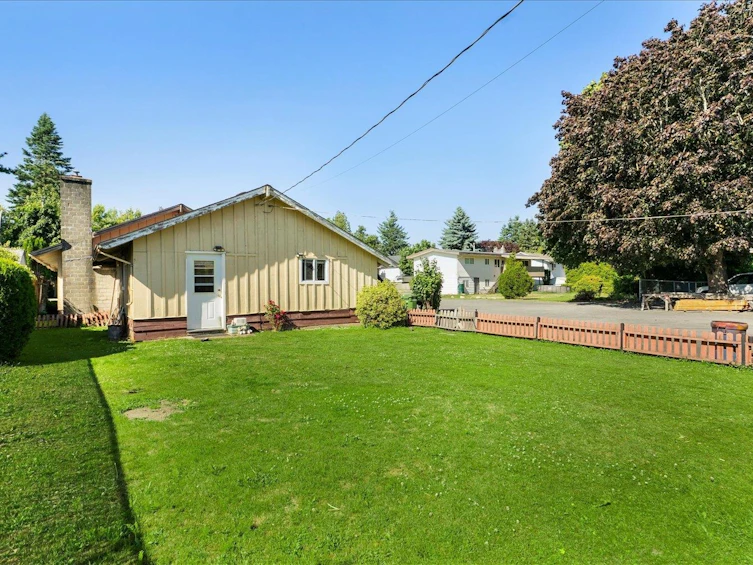 45240 South Sumas Road, Chilliwack, BC, V2R 1W9 - 4