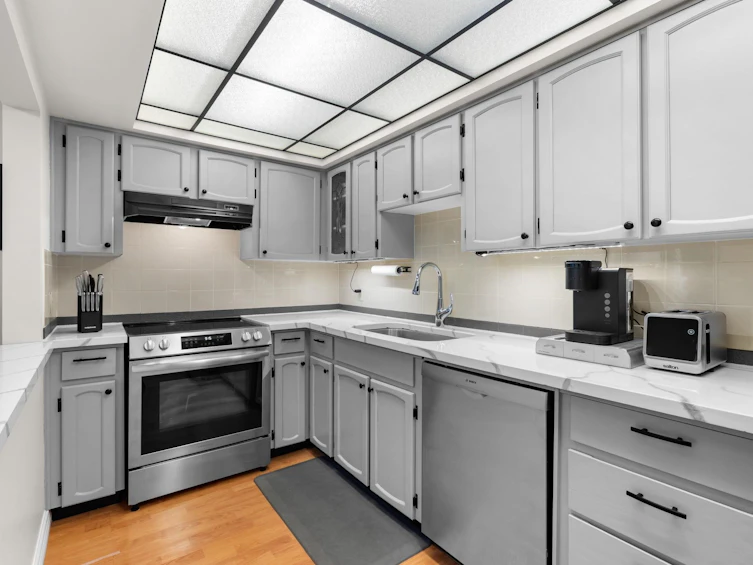 310-5335 Hastings Street, Burnaby, BC, V5B 1P9 - 8