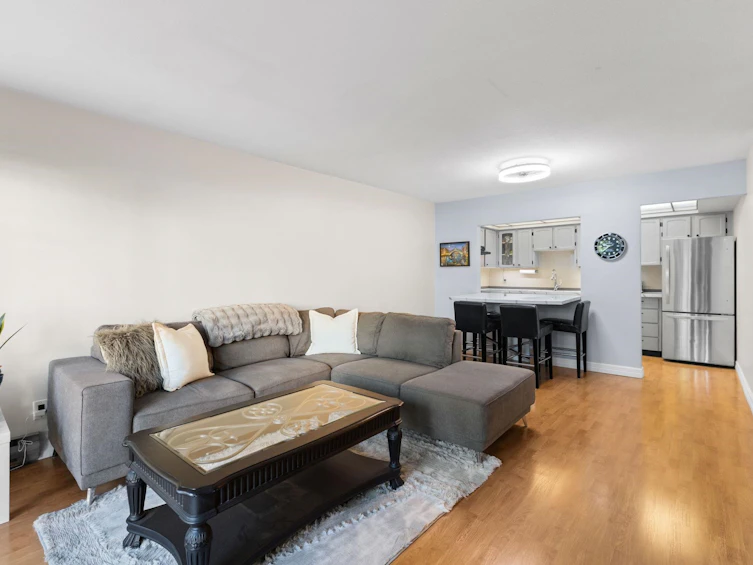 310-5335 Hastings Street, Burnaby, BC, V5B 1P9