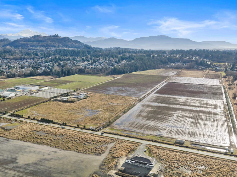 34350 Bateman Road, Abbotsford, BC, V2S 7Y8 - 2