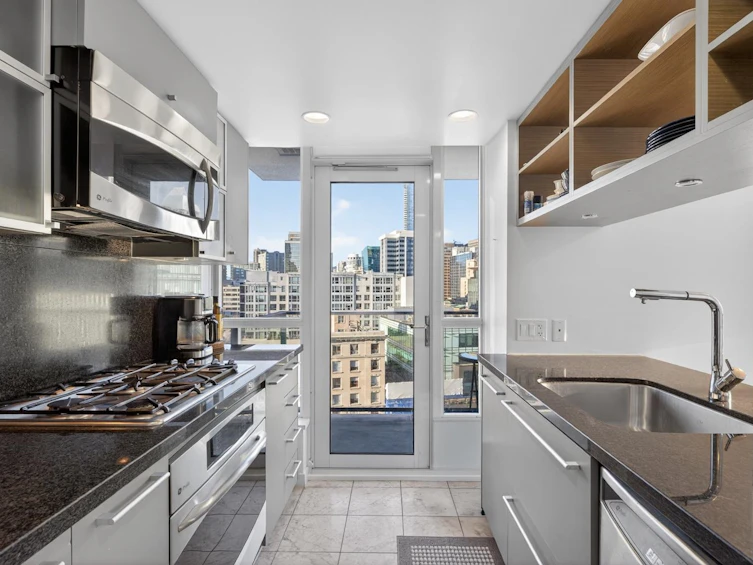 1011-833 Seymour Street, Vancouver, BC, V6B 0G4 - 5