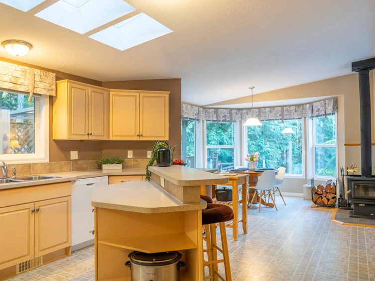 4748 Bosun Way, Pender Island, BC, V0N 2M0 - 12