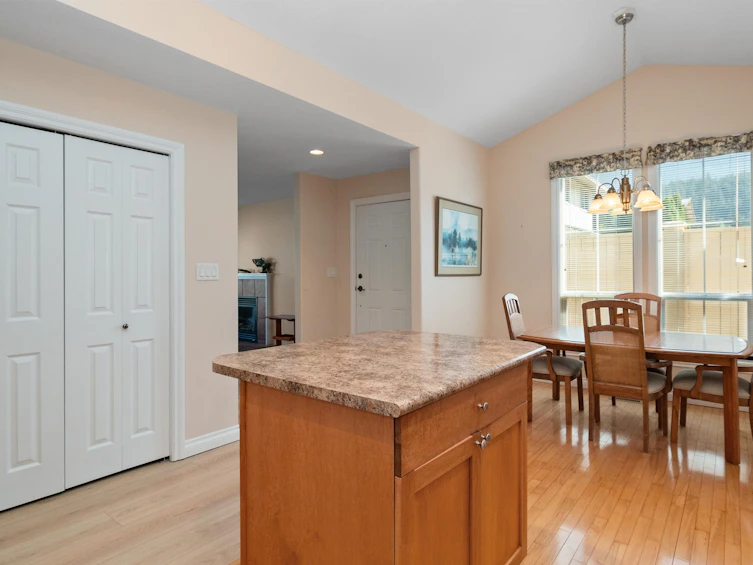 3-648 Coquihalla Street, Hope, BC, V0X 1L0 - 5