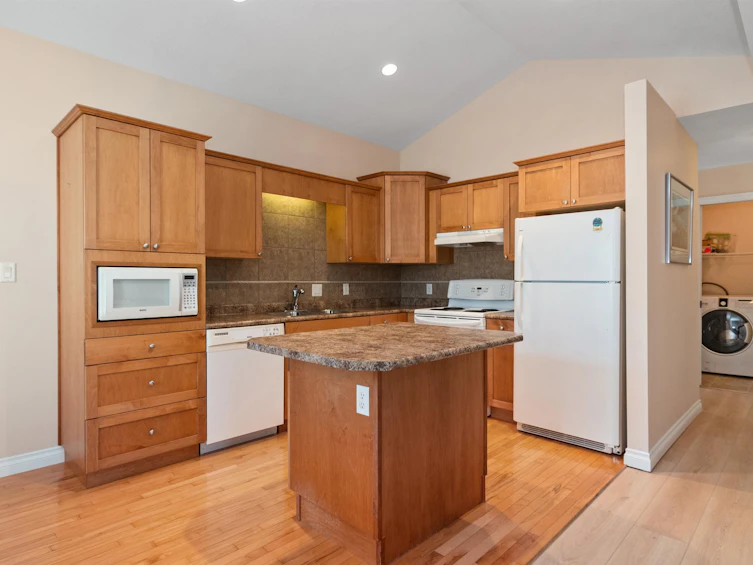 3-648 Coquihalla Street, Hope, BC, V0X 1L0 - 3
