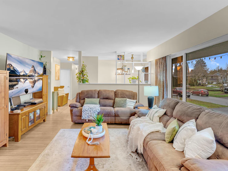 10957 Jay Crescent, Surrey, BC, V3R 5B3 - 3