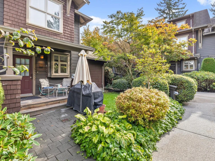 246-600 Park Crescent, New Westminster, BC, V3L 5W1 - 2