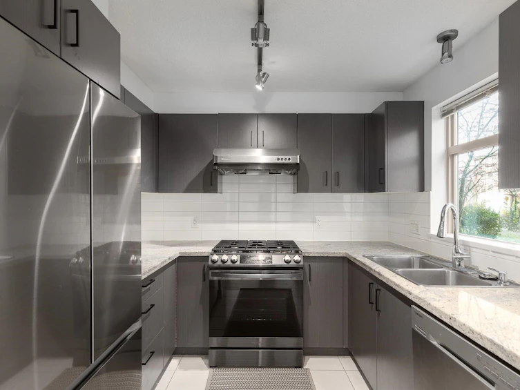 116-9299 Tomicki Avenue, Richmond, BC, V6X 0C5 - 24