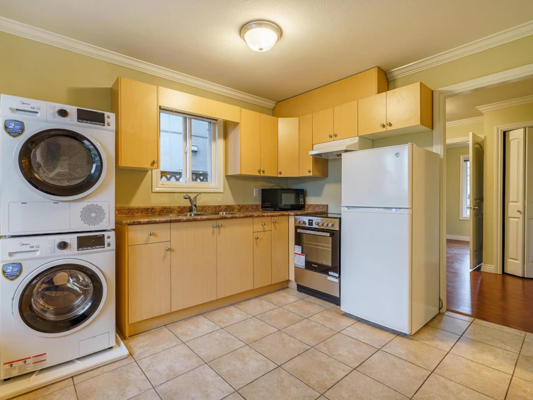 1150 E 41st Avenue, Vancouver, BC, V5W 1R2 - 16