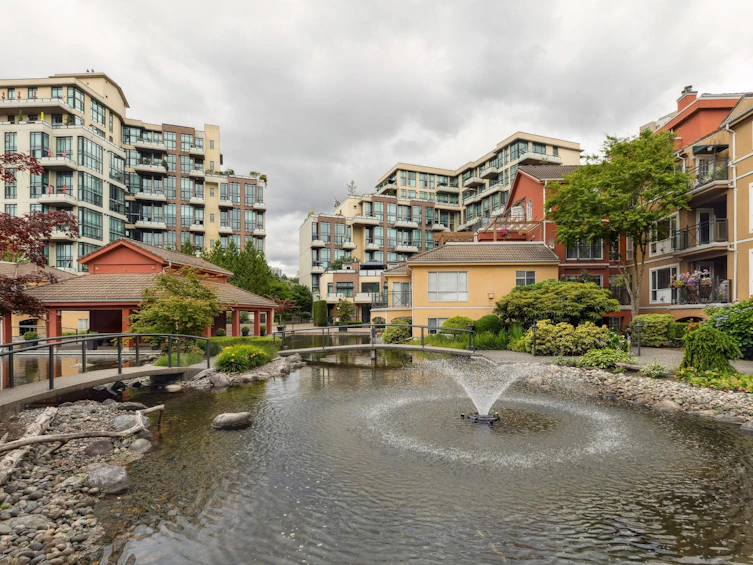 104-6 Renaissance Square, New Westminster, BC, V3M 6N8 - 34