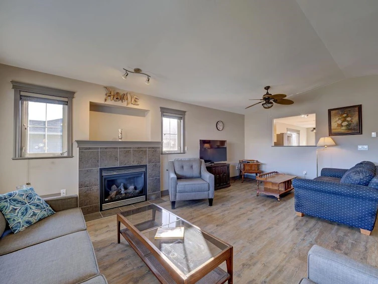 5715 Cartier Road, Sechelt, BC, V7Z 0N5 - 6