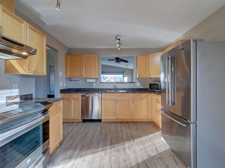 5715 Cartier Road, Sechelt, BC, V7Z 0N5 - 12