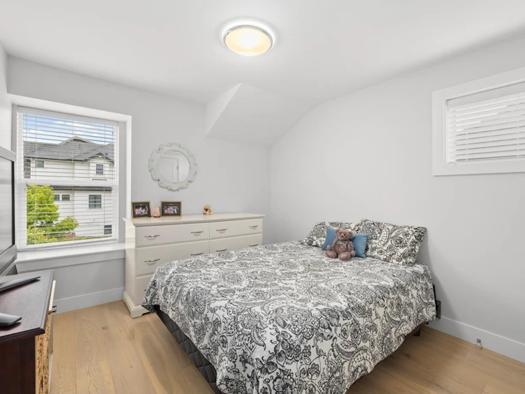 2131 164a Street, Surrey, BC, V3Z 0V5 - 23