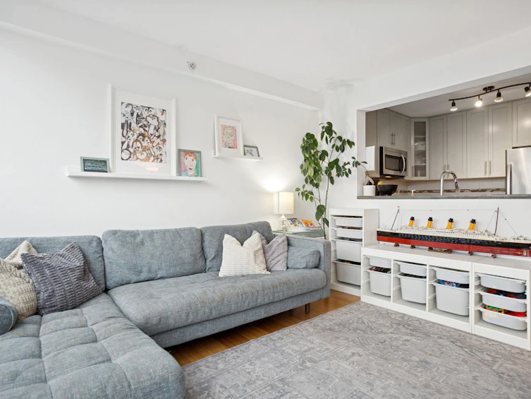 216-288 E 8th Avenue, Vancouver, BC, V5T 4S8 - 3
