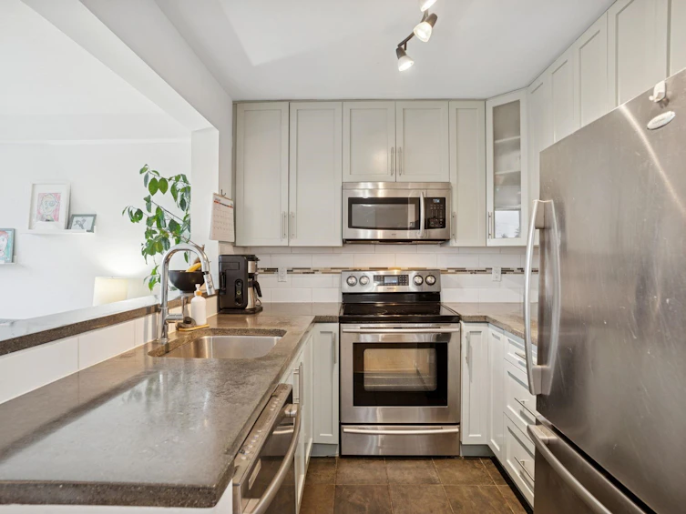 216-288 E 8th Avenue, Vancouver, BC, V5T 4S8 - 8