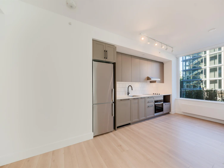 210-8750 University Crescent, Burnaby, BC, V5A 0G9 - 7