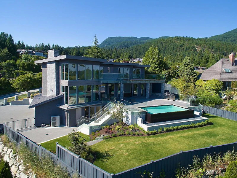 4265 Rockbank Place, West Vancouver BC V7W 1A8