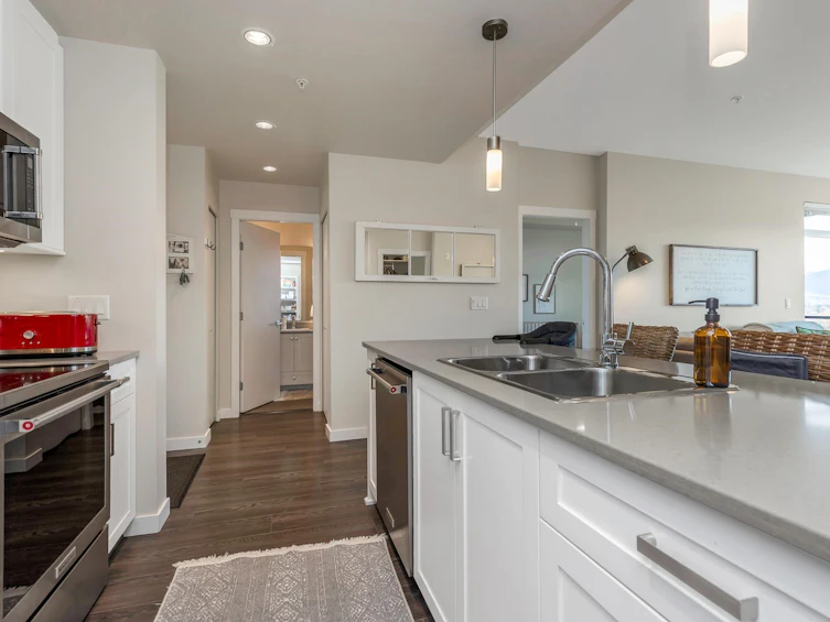 203-2242 Whatcom Road, Abbotsford, BC, V3G 0B3 - 10