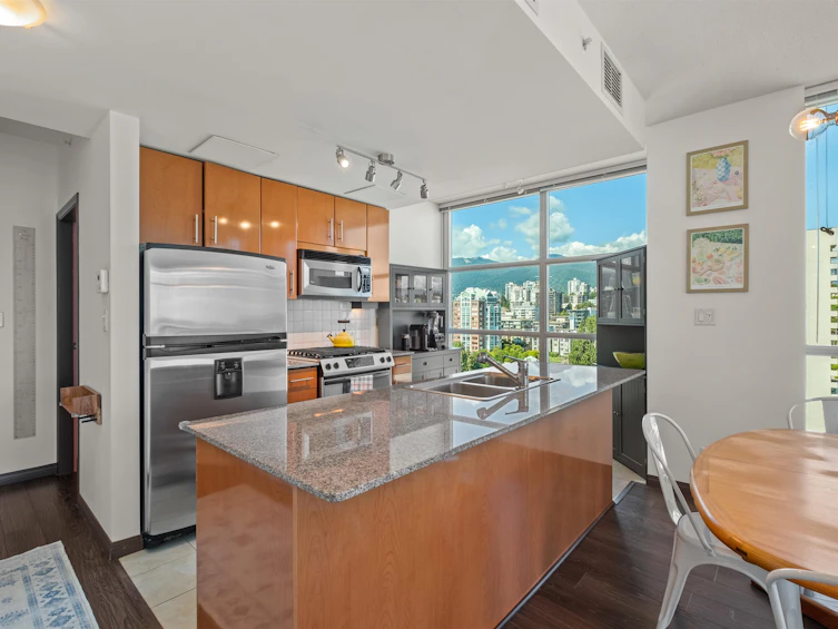 2001-188 E Esplanade, North Vancouver, BC, V7L 4Y1 - 9