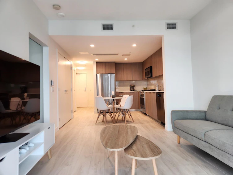 1002-1401 Hunter Street, North Vancouver, BC, V7J 0E2 - 5