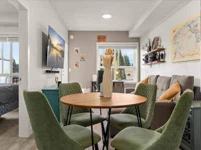 108-9450 Robson Street - 4
