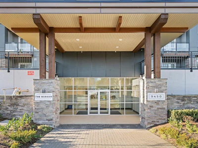 108-9450 Robson Street - 2