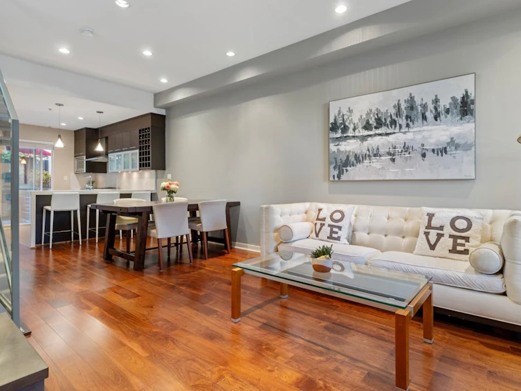 2168 W 8th Avenue, Vancouver, BC, V6K 2A4 - 2