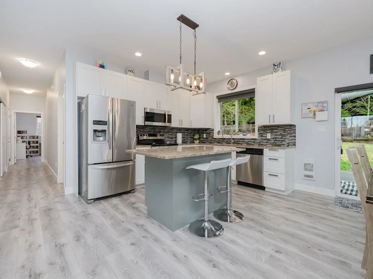 6214 Sitka Road, Sechelt, BC, V7Z 0L3 - 9
