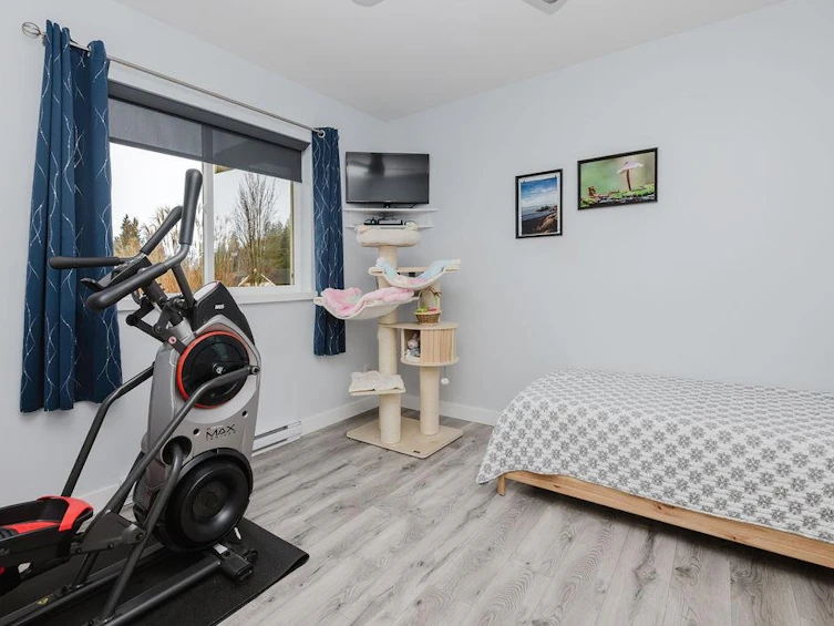 6214 Sitka Road, Sechelt, BC, V7Z 0L3 - 13