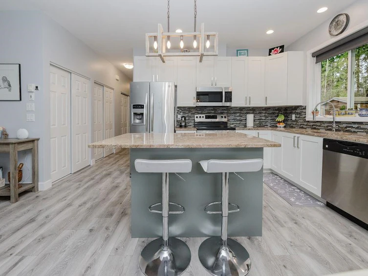 6214 Sitka Road, Sechelt, BC, V7Z 0L3 - 8